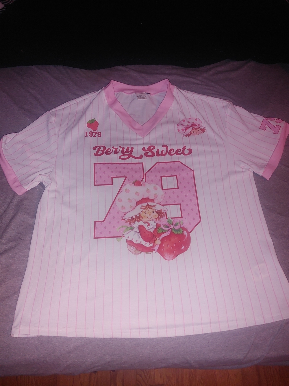 Strawberry Shortcake Graphic Tee/Jersey. Size Large